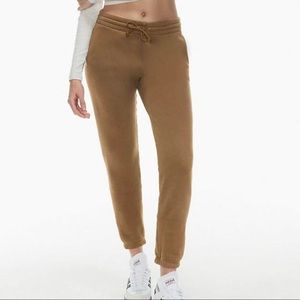 Aritzia TNA cozy af perfect sweat pants in brown size small